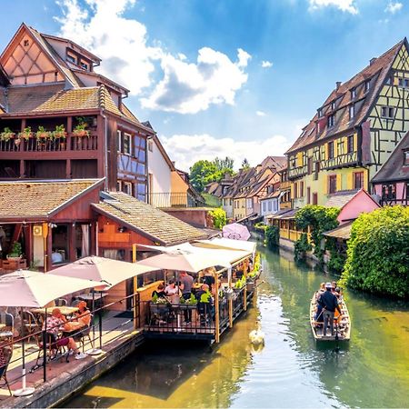 Appartement Au pied de la Cathédrale à Colmar Extérieur photo