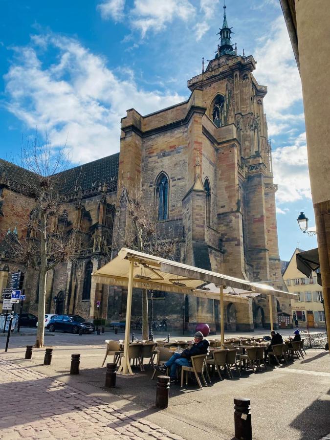 Appartement Au pied de la Cathédrale à Colmar Extérieur photo